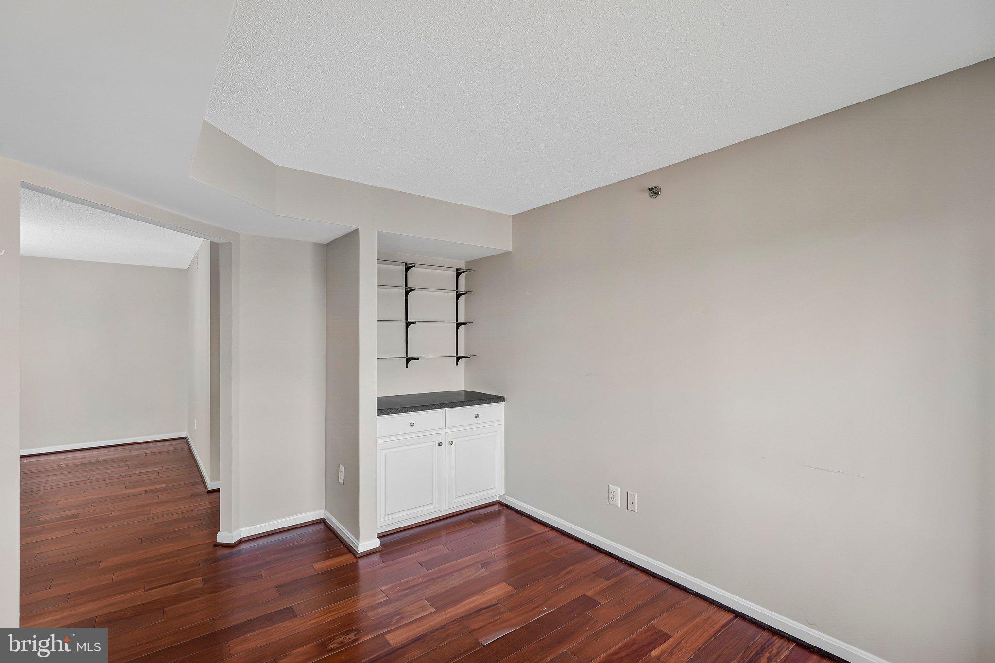 LANSDOWNE WOODS - Residential Lease