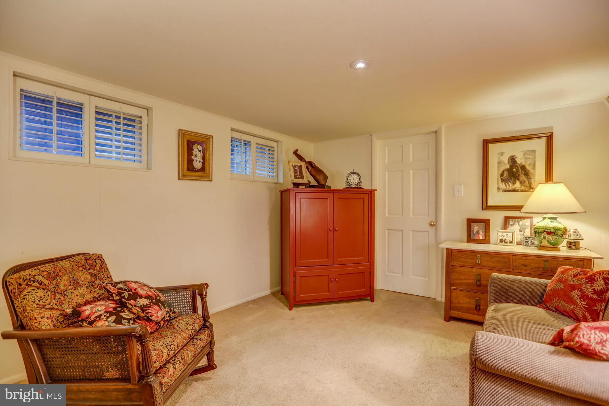 KINGS PARK WEST - Residential