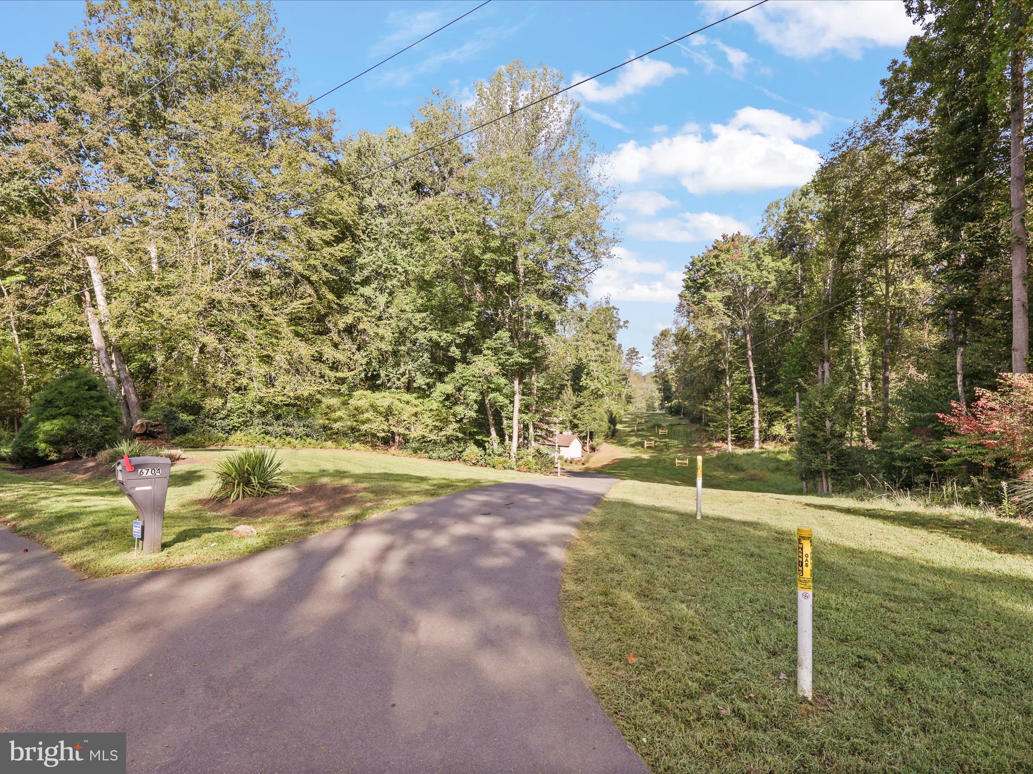 6704 FOX DEN COURT