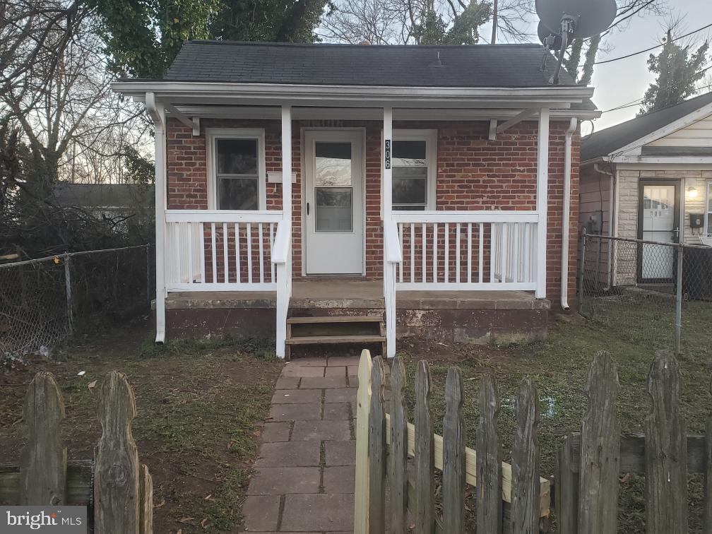 MAYFIELD - Residential Lease