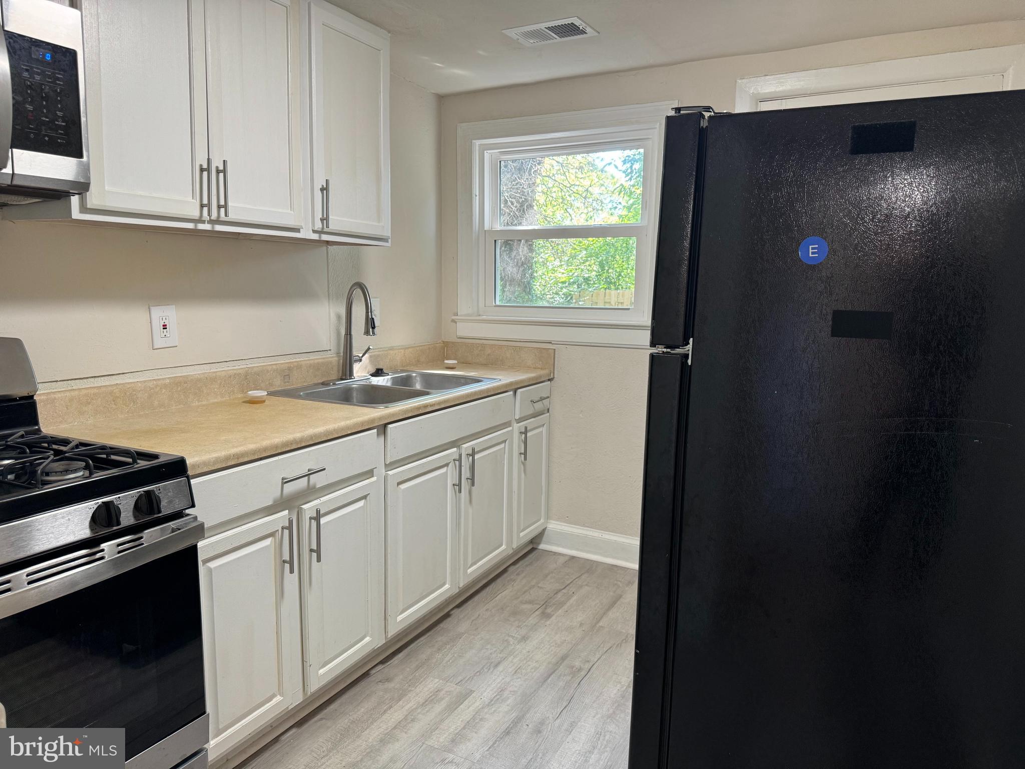 MAYFIELD - Residential Lease