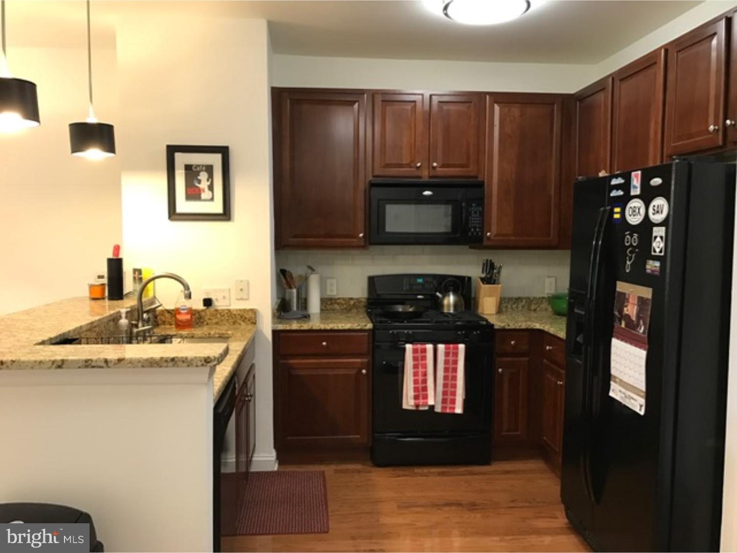 THE GRANDE AT RIVERVIEW - Residential Lease