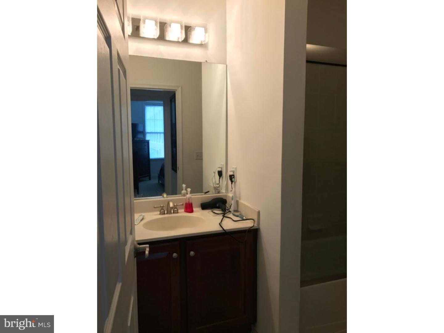 THE GRANDE AT RIVERVIEW - Residential Lease