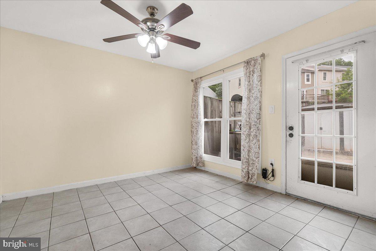 SENECA PARK - Residential