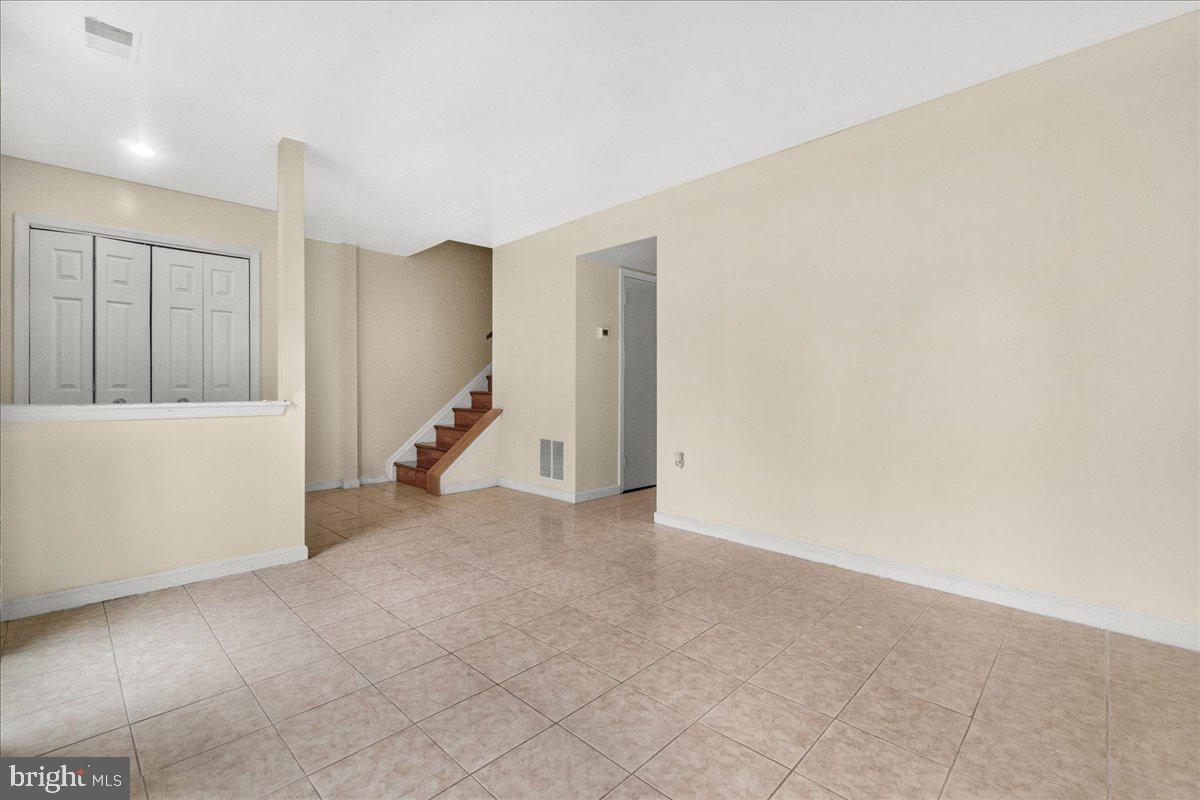 SENECA PARK - Residential