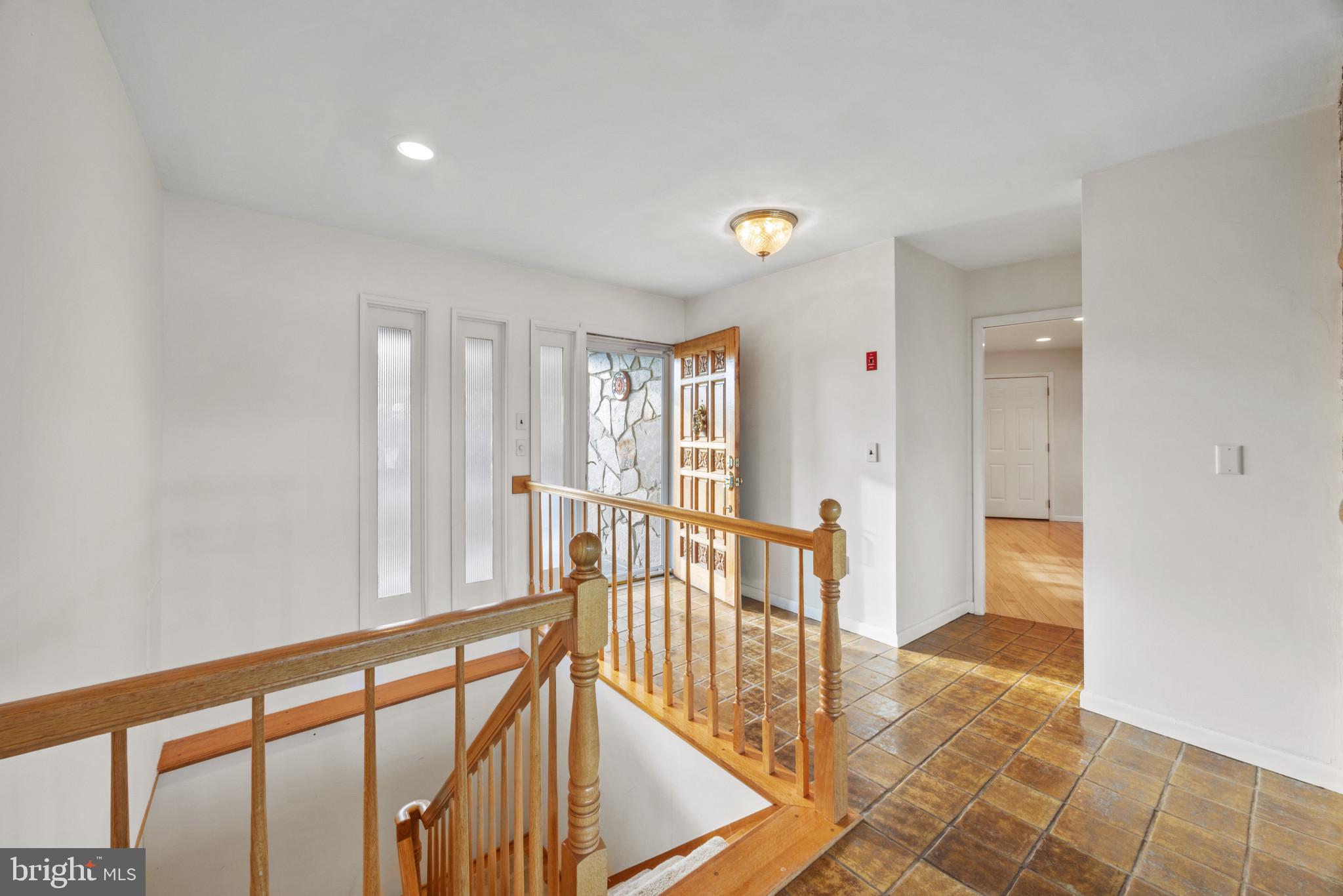 GOVERNOR GRASON MANOR - Residential