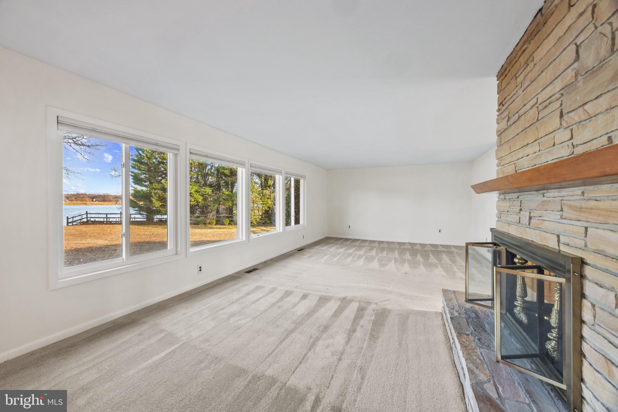 GOVERNOR GRASON MANOR - Residential