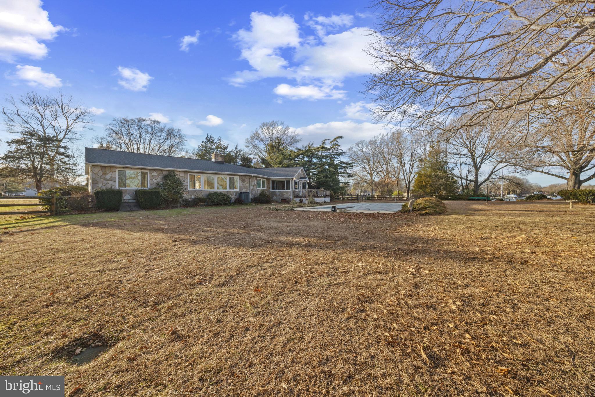 GOVERNOR GRASON MANOR - Residential