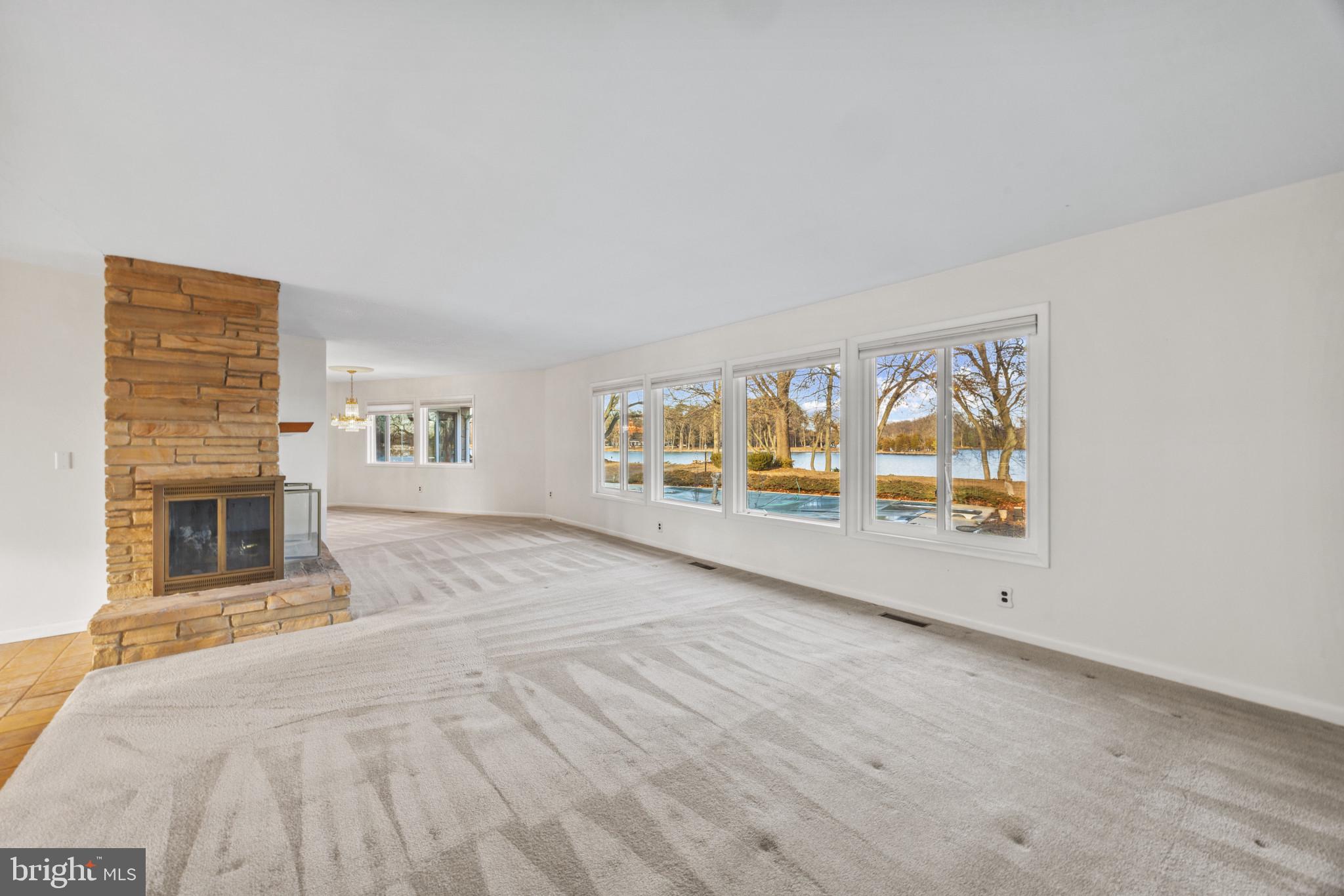 GOVERNOR GRASON MANOR - Residential