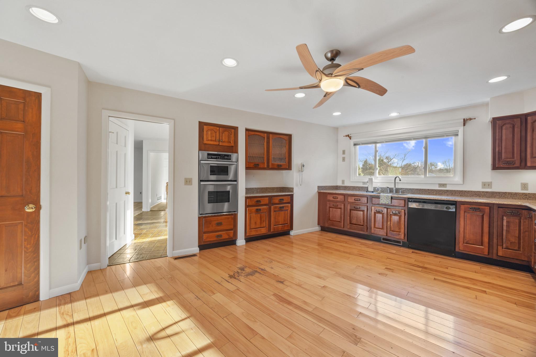 GOVERNOR GRASON MANOR - Residential