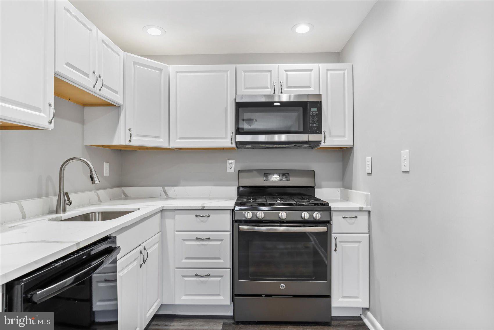 MURRAY POINT - Residential