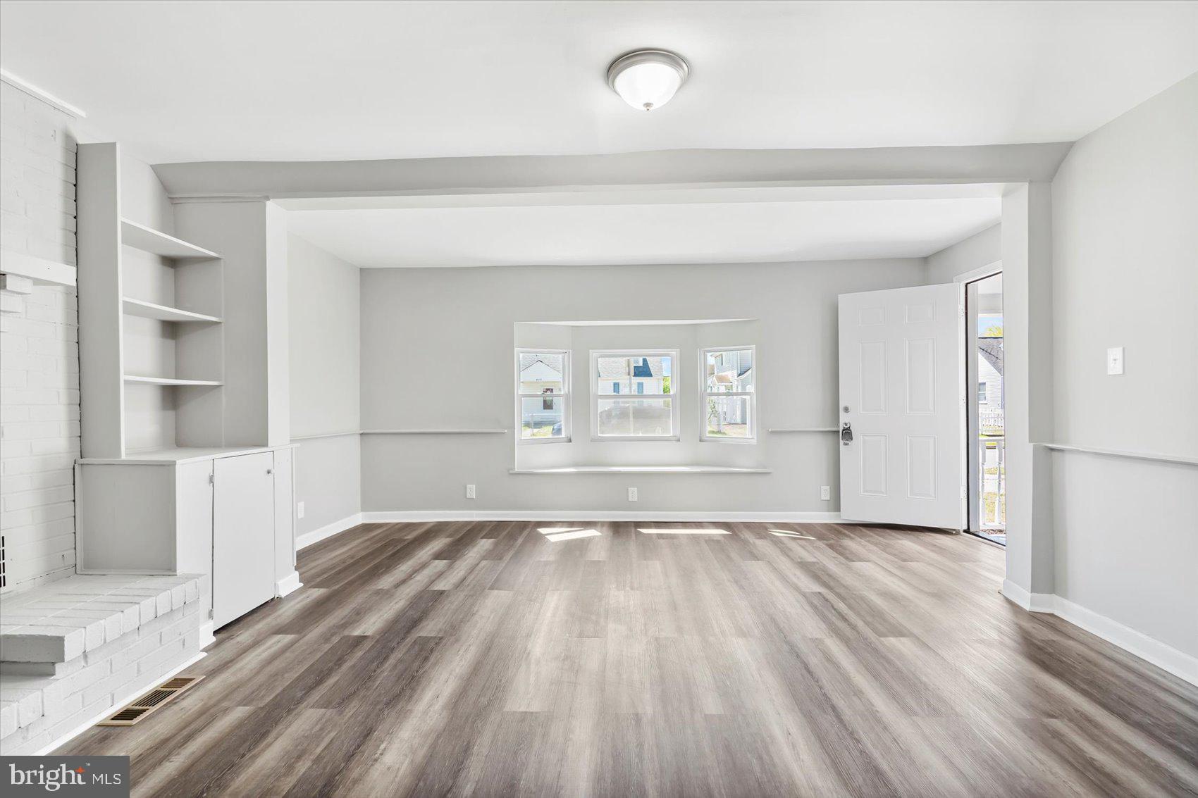 MURRAY POINT - Residential