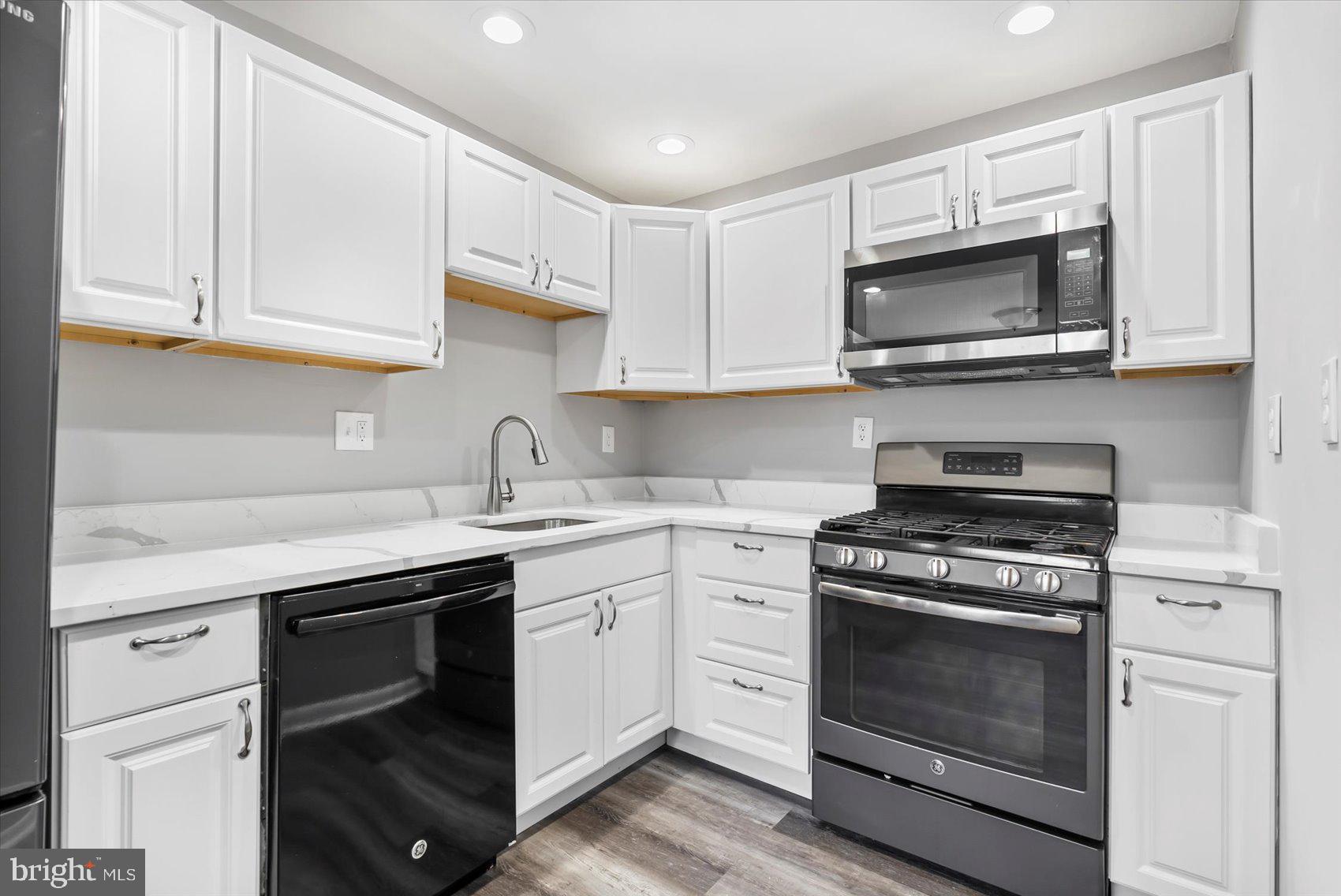 MURRAY POINT - Residential