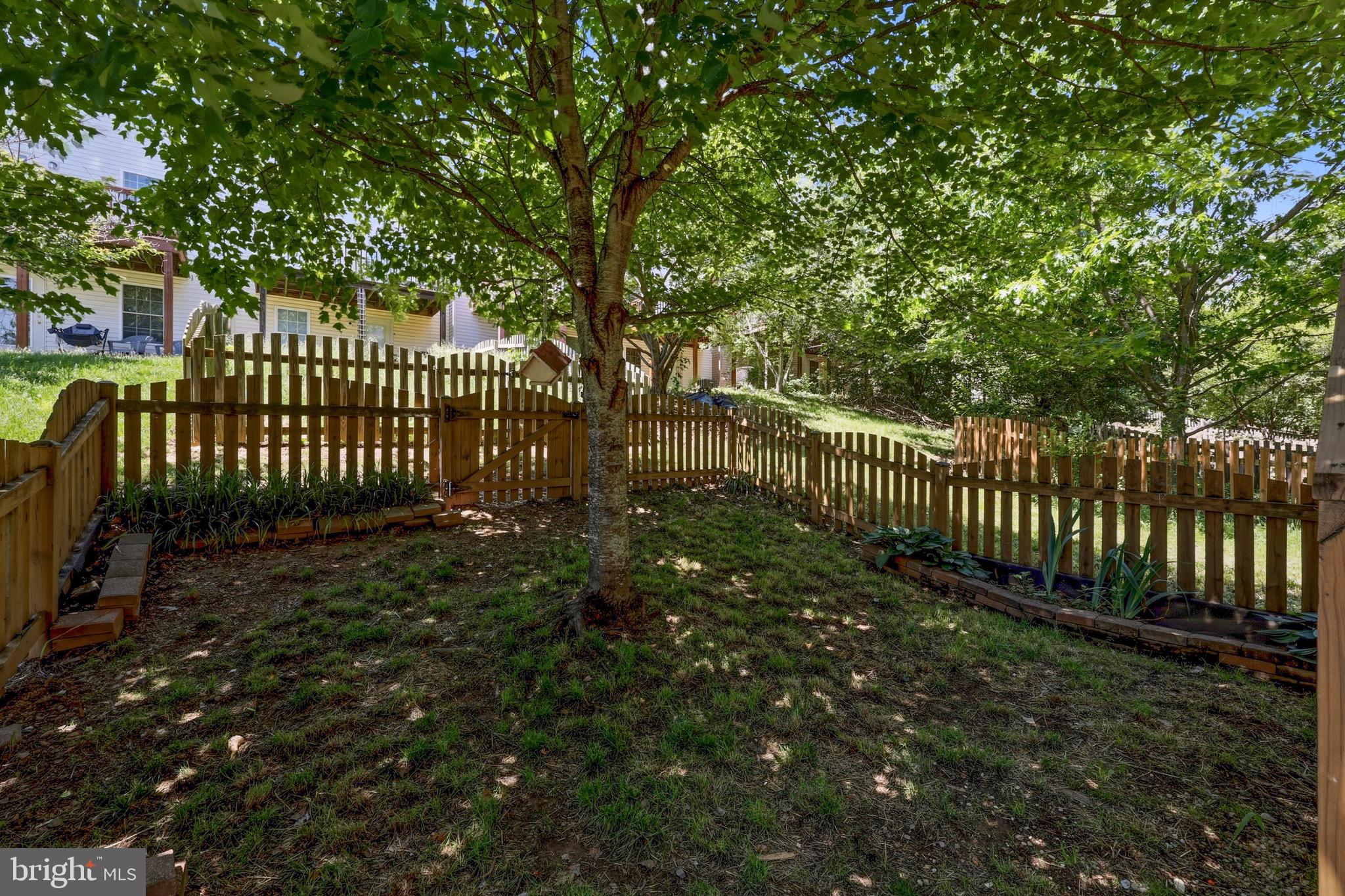 HAMMONDS MILL - Residential