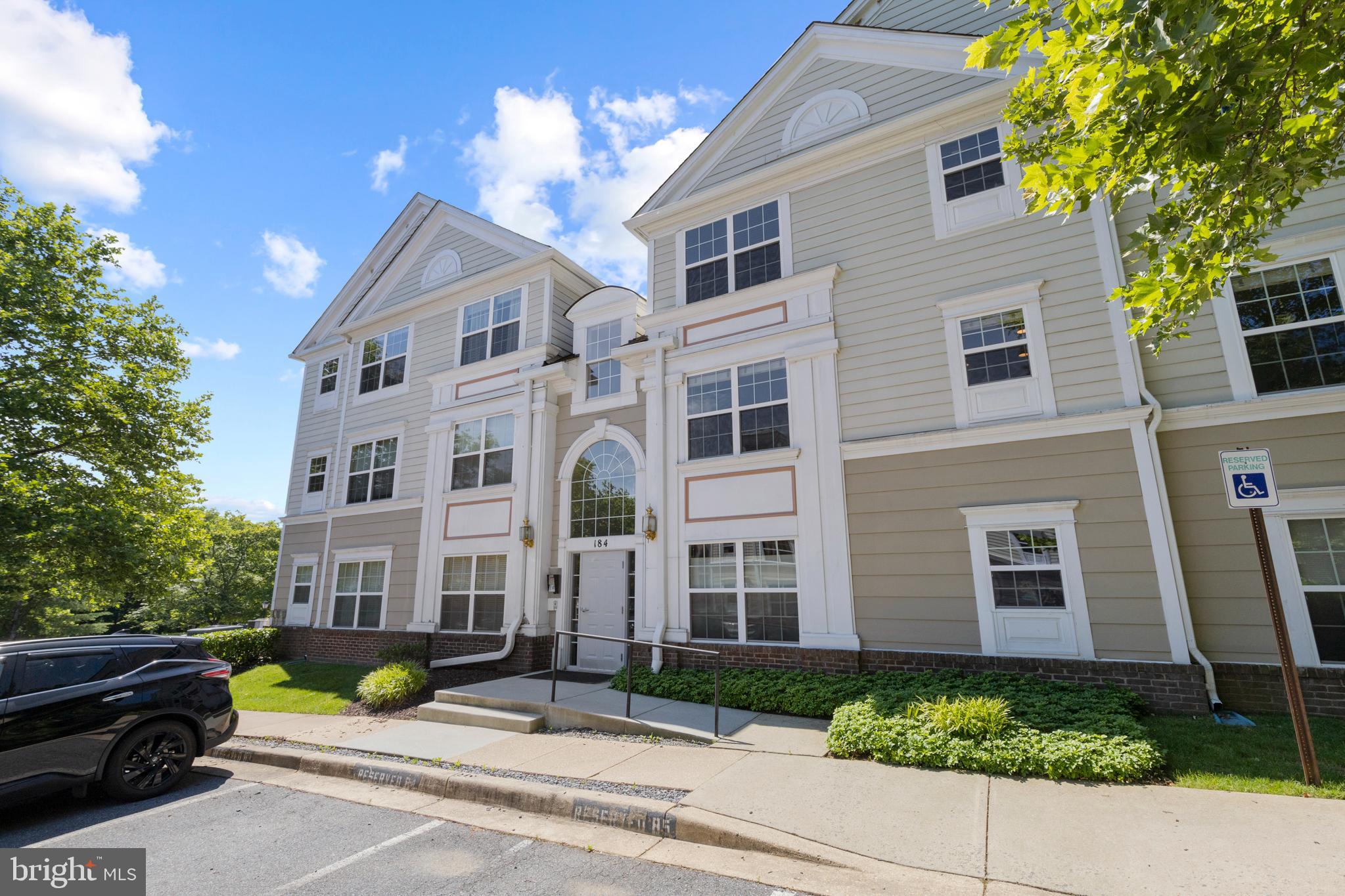 KENTLANDS RIDGE - Residential