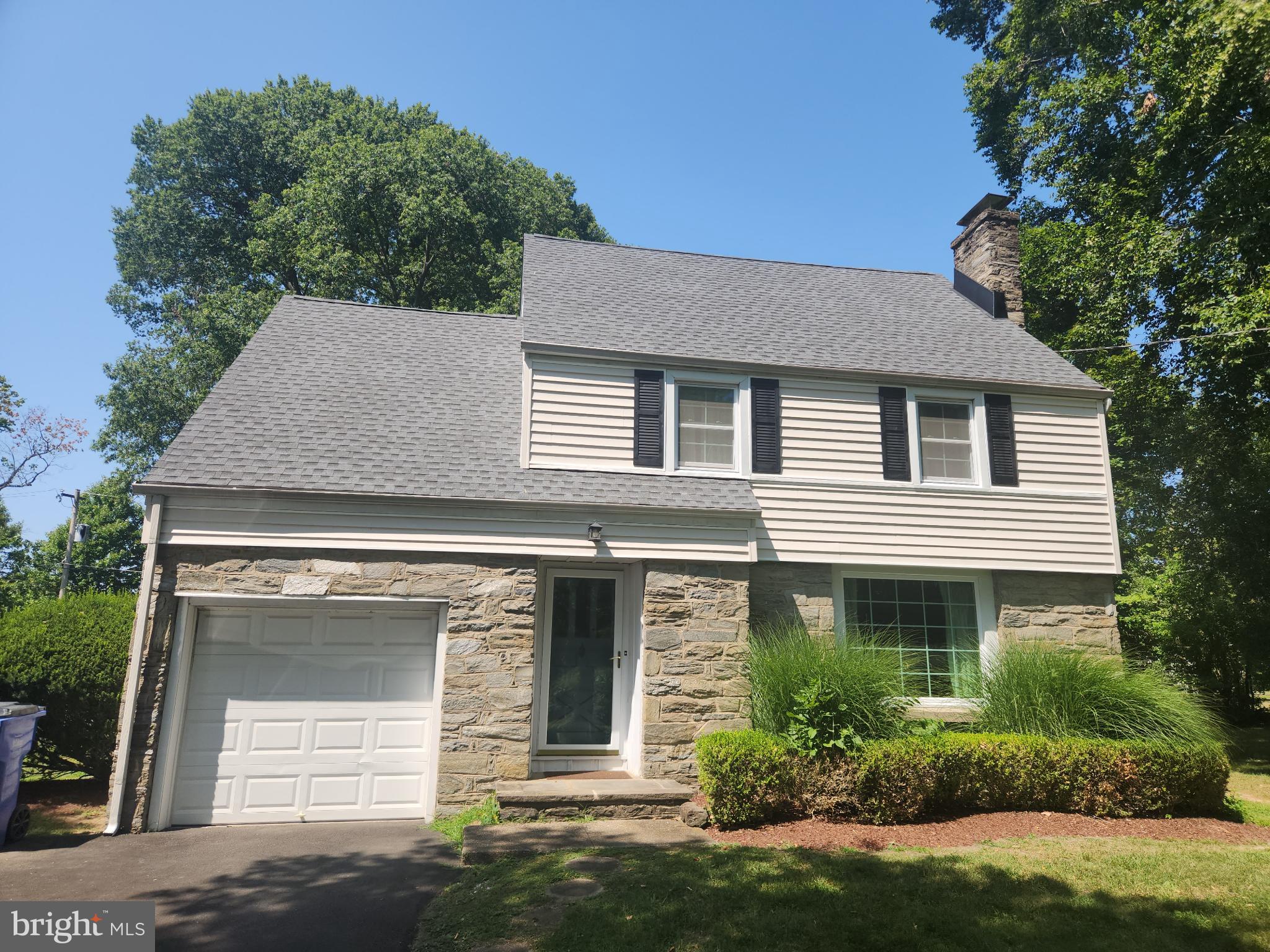 Attention investors and renovators! 61 N Homestead Dr offers a solid start with a newer roof, windows, and siding—leaving the interior as your blank canvas. Located on a quiet street just minutes from Yardley Borough and shopping, this property is bursting with potential for a full renovation. Don’t miss this opportunity—schedule your showing today!