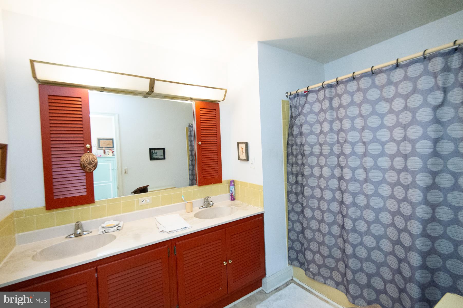 SEAWILDE-TOWNPOINT - Residential