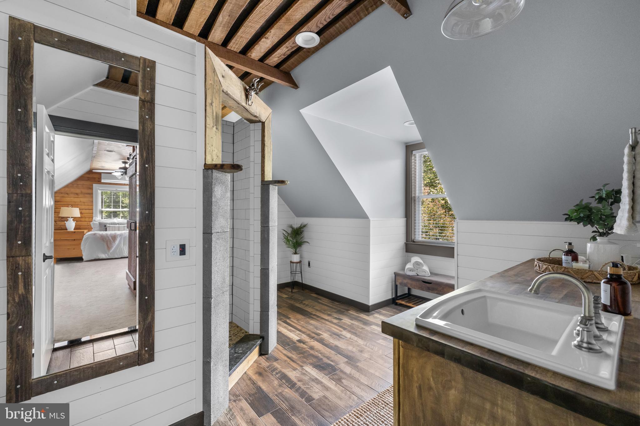 AVON BEND - Residential