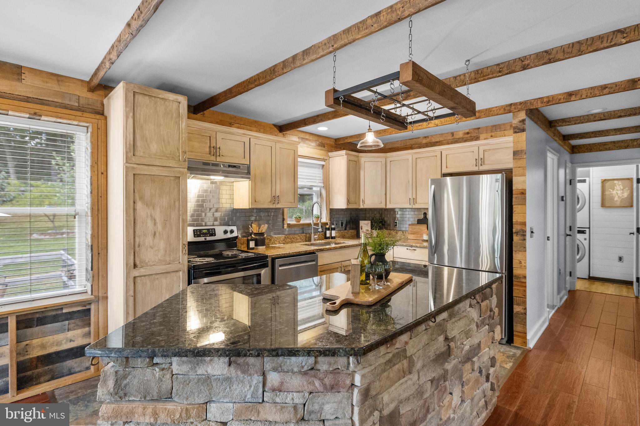 AVON BEND - Residential