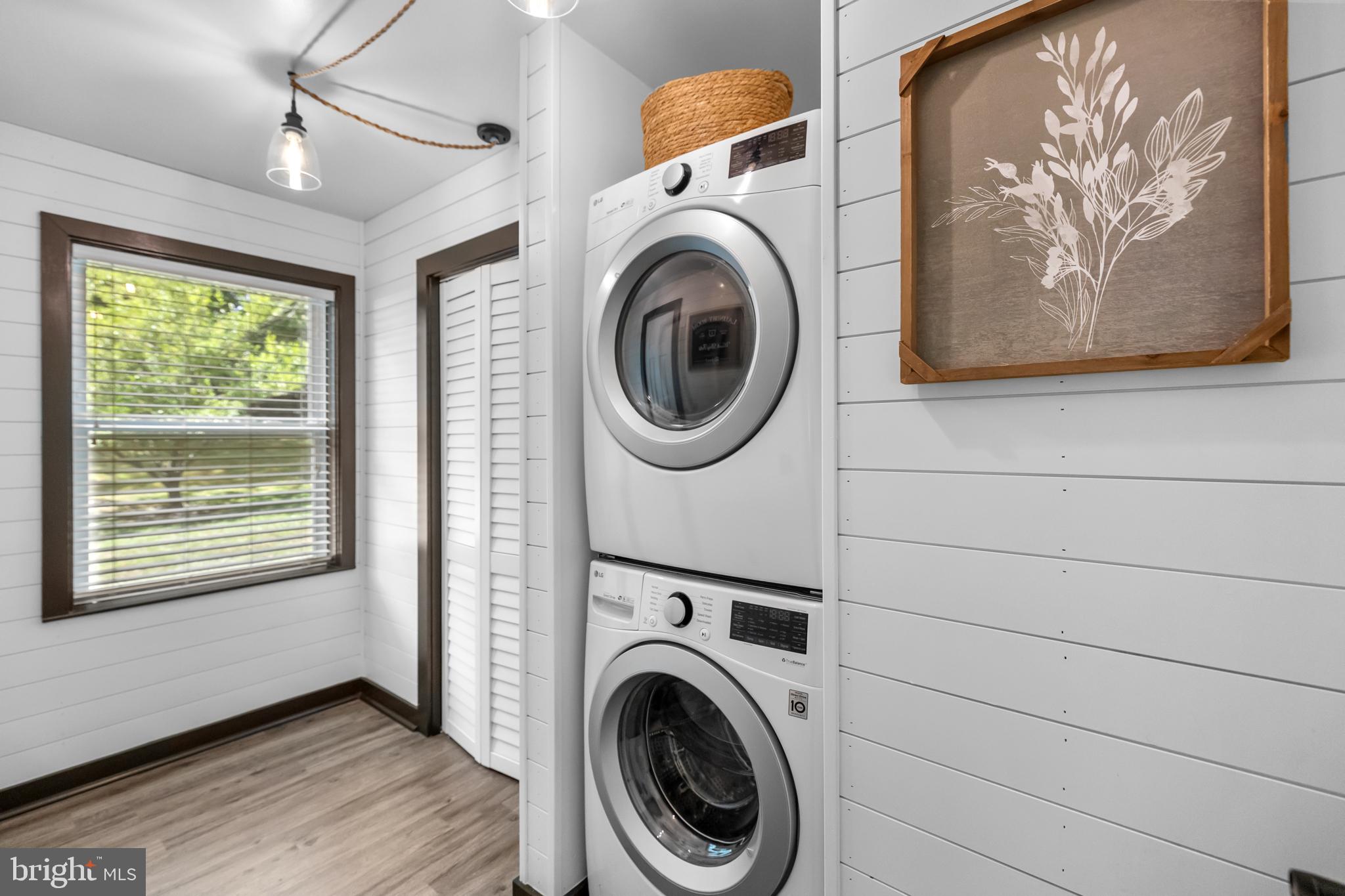 AVON BEND - Residential