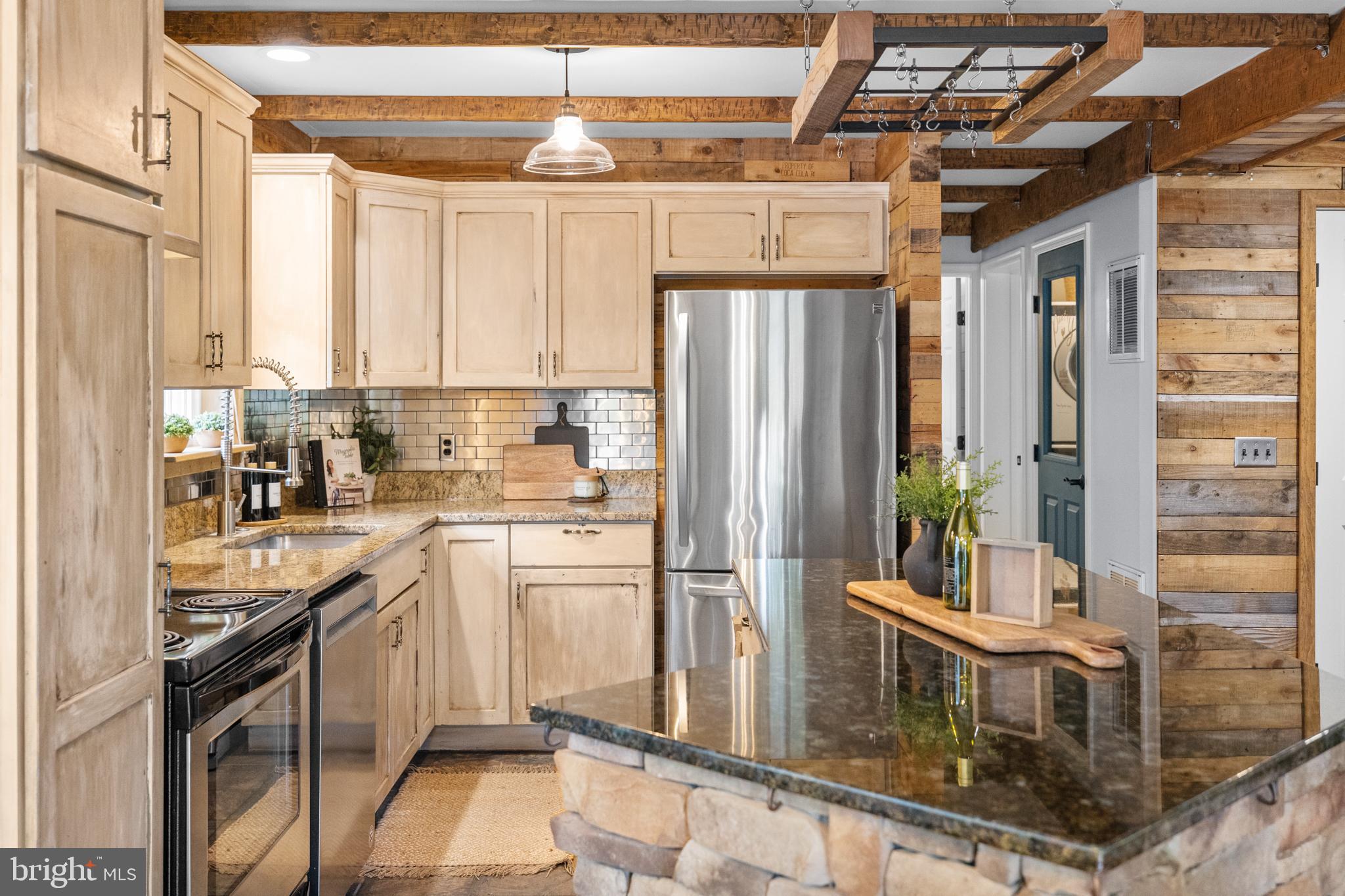 AVON BEND - Residential