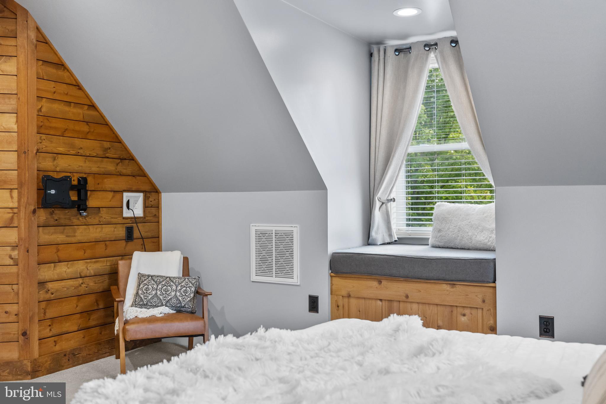 AVON BEND - Residential