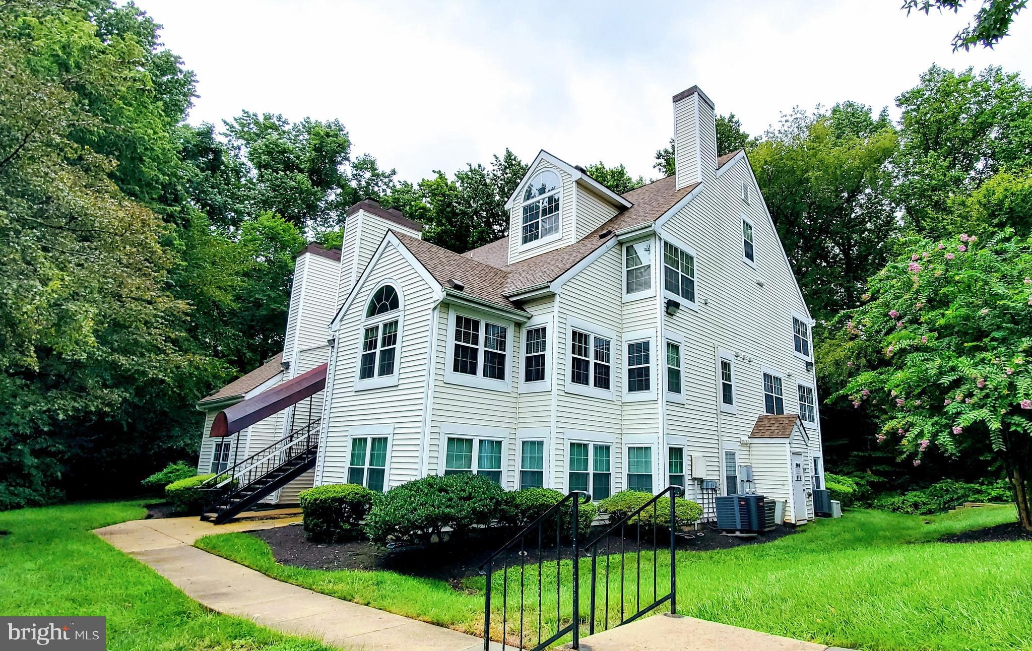 VISTAS AT LAKE ARBOR - Residential