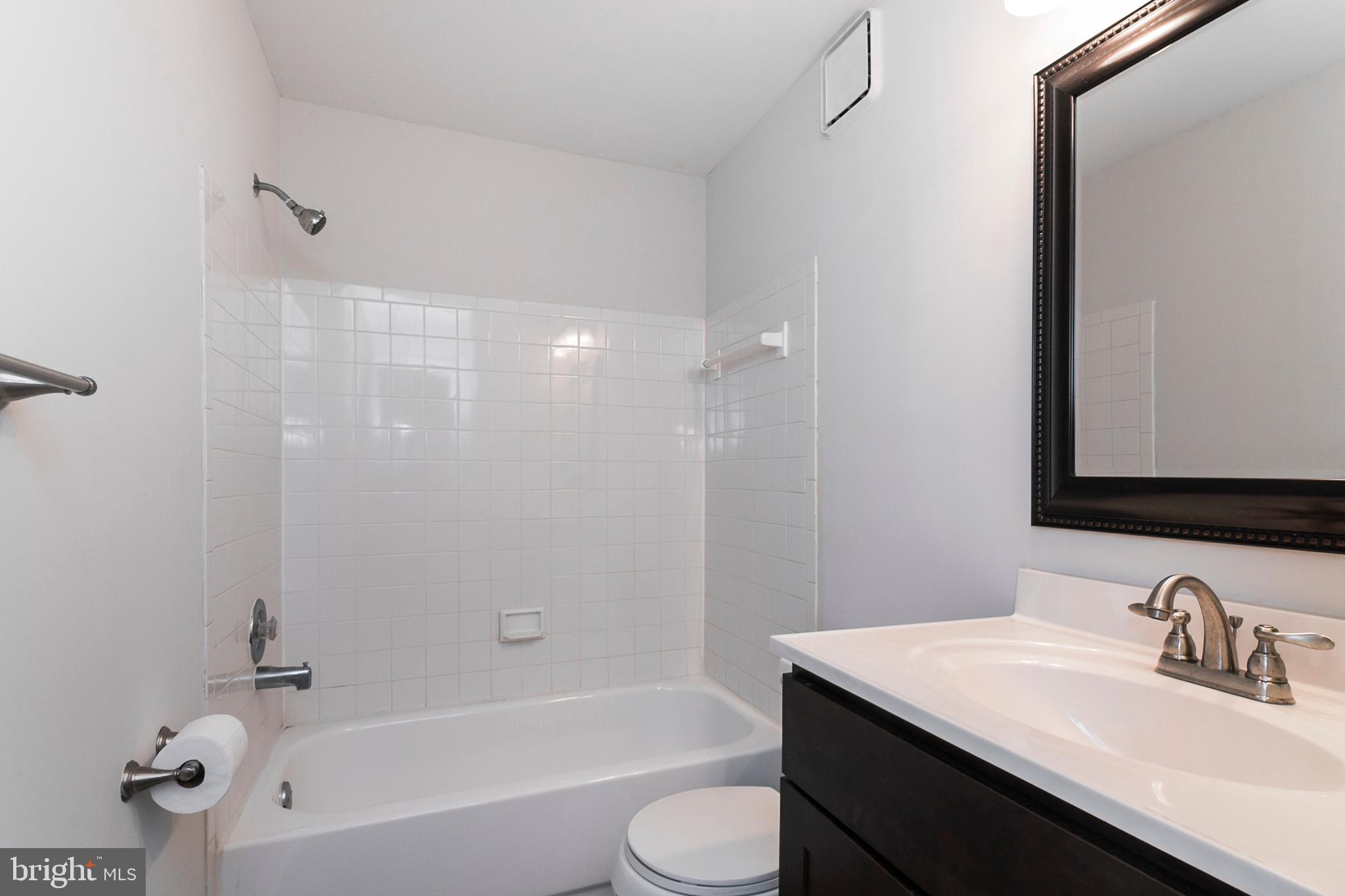 VISTAS AT LAKE ARBOR - Residential