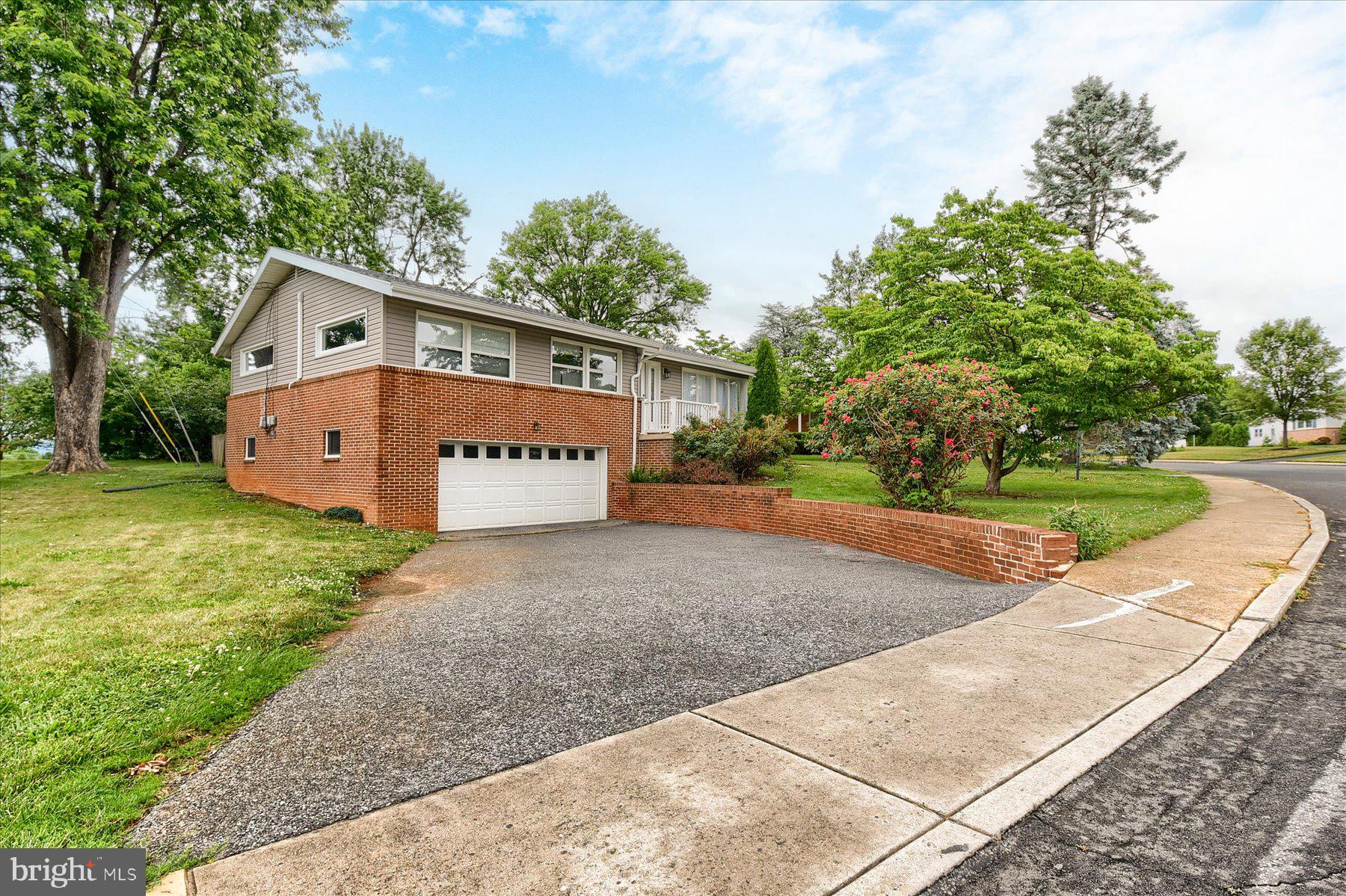 800 REDWOOD DRIVE