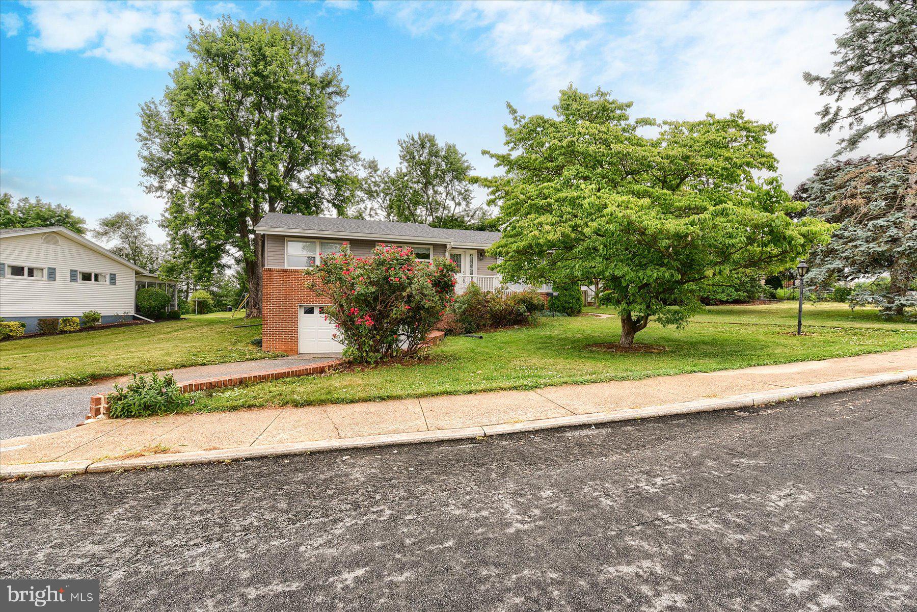 800 REDWOOD DRIVE