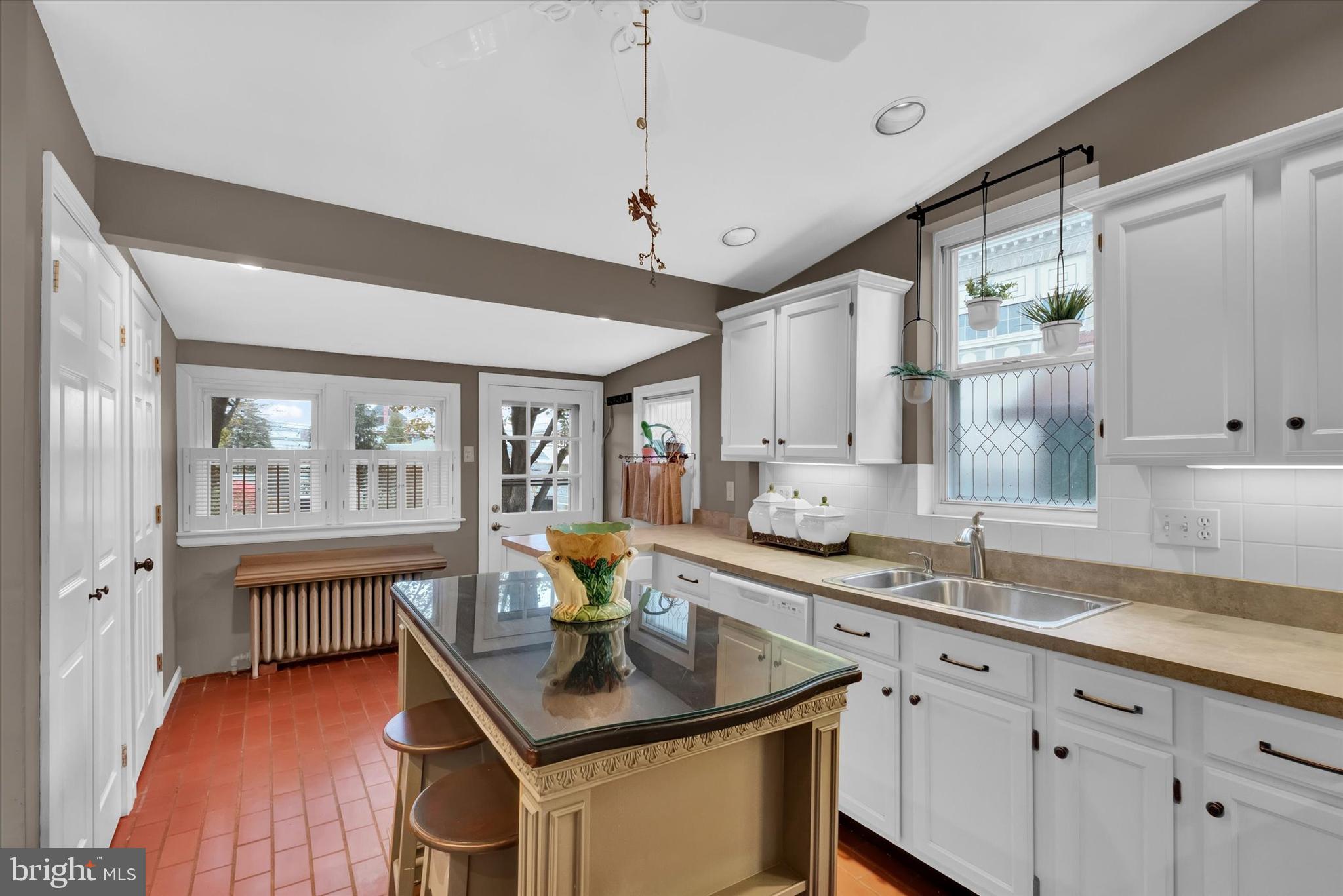 SUMMIT RIDGE - Residential