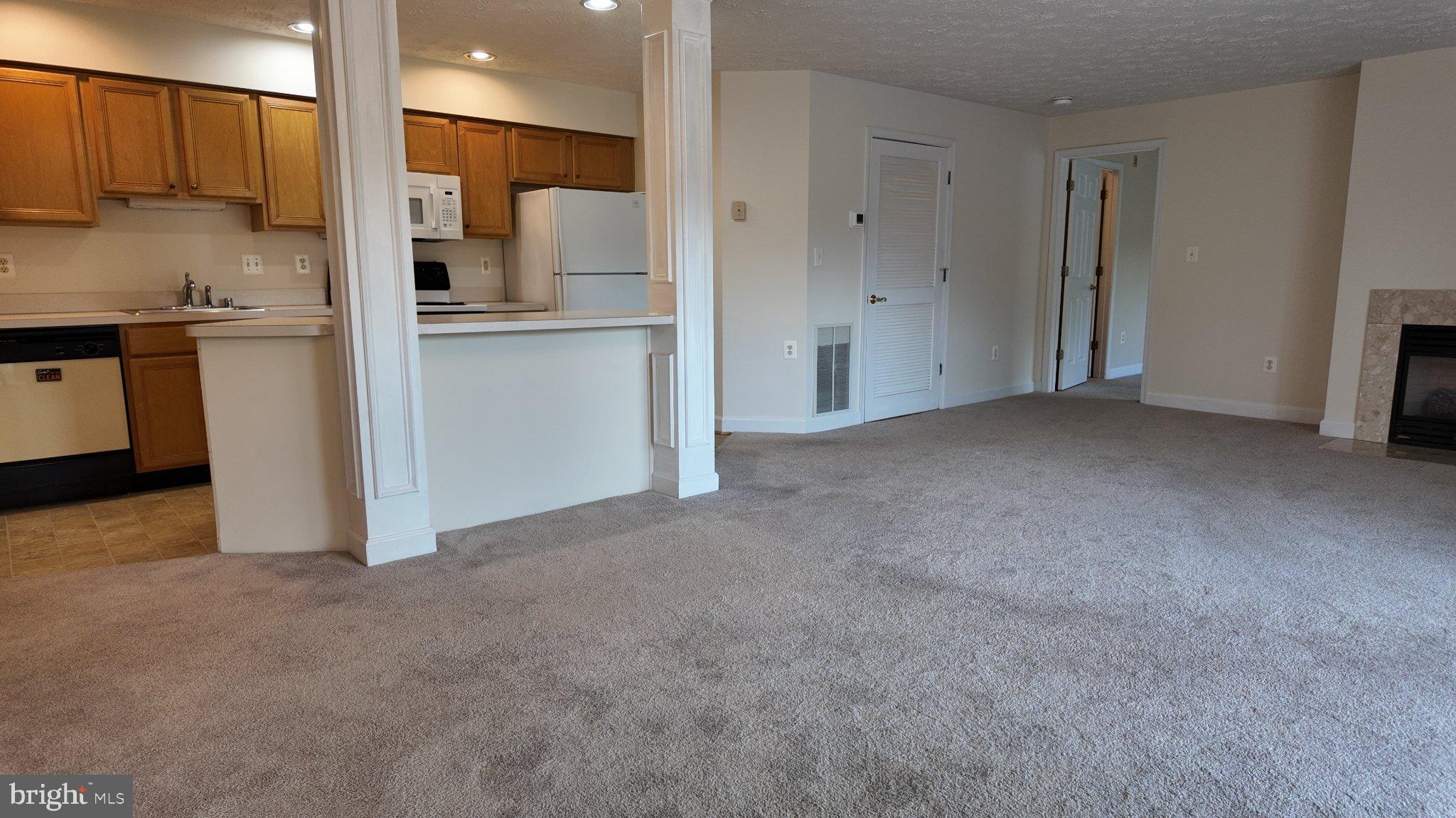 6117 SPRINGWATER PLACE 1734