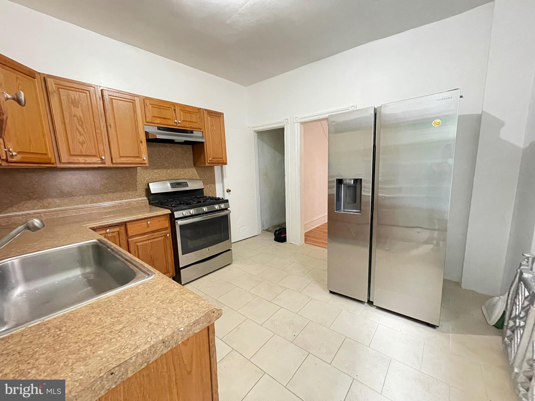 PHILADELPHIA (NORTH) - Residential Lease