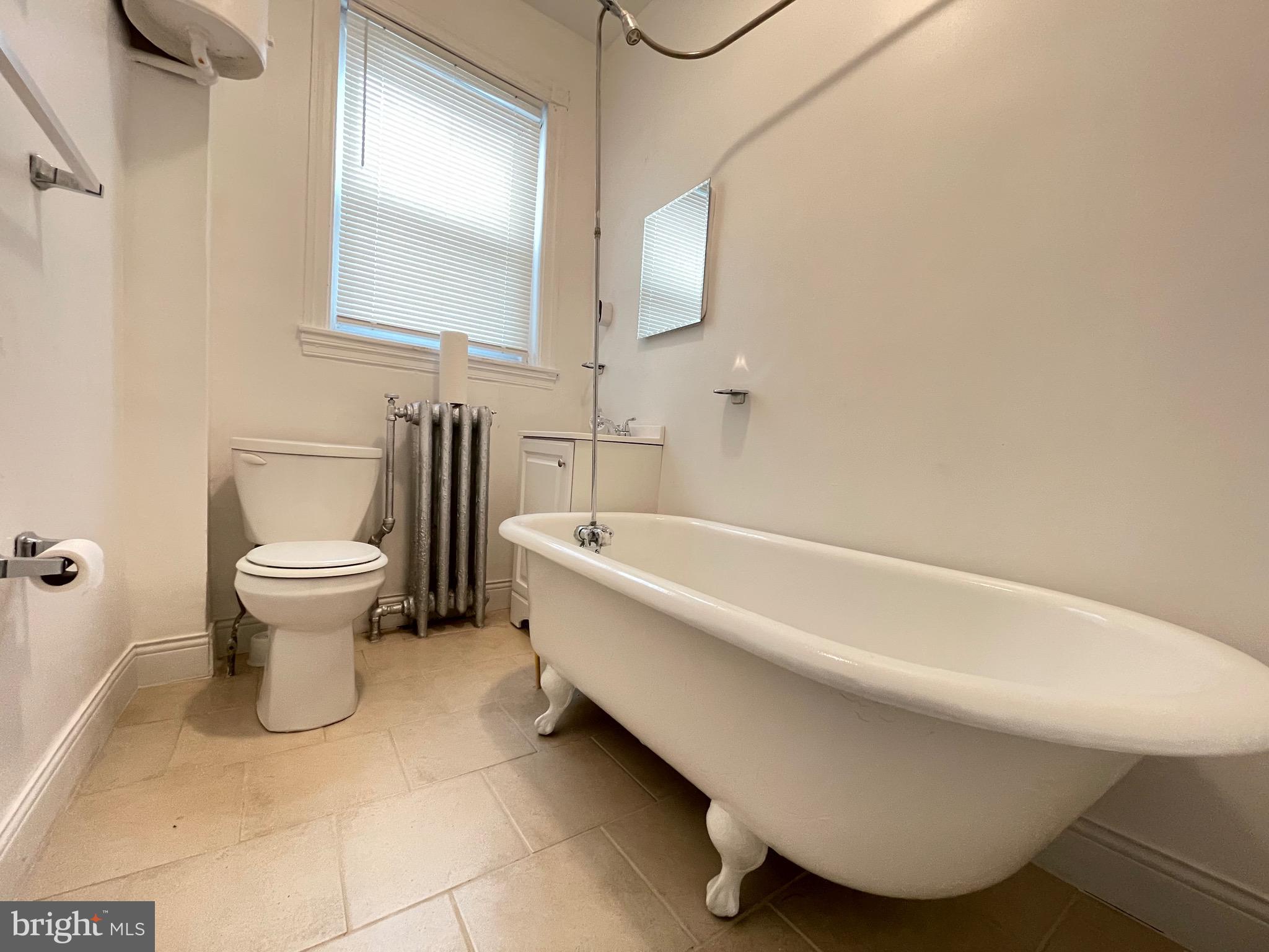 PHILADELPHIA (NORTH) - Residential Lease