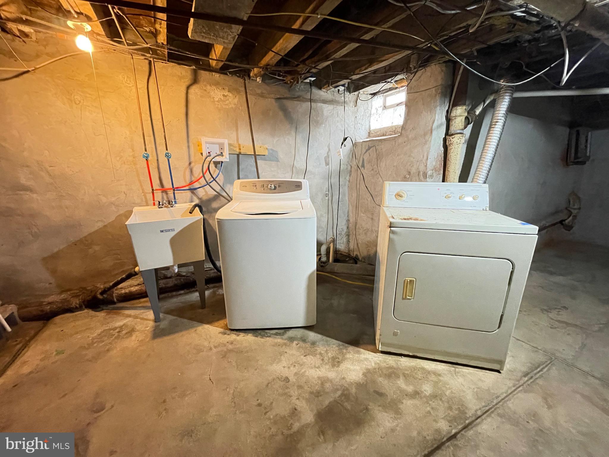 PHILADELPHIA (NORTH) - Residential Lease