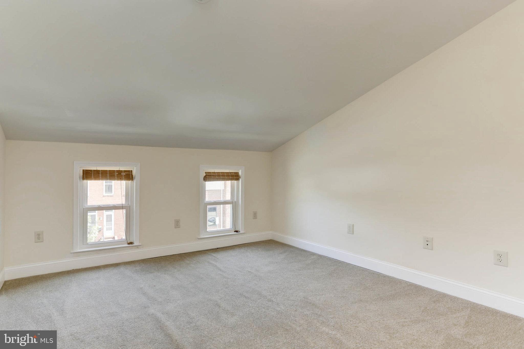 LITTLE ITALY - Residential