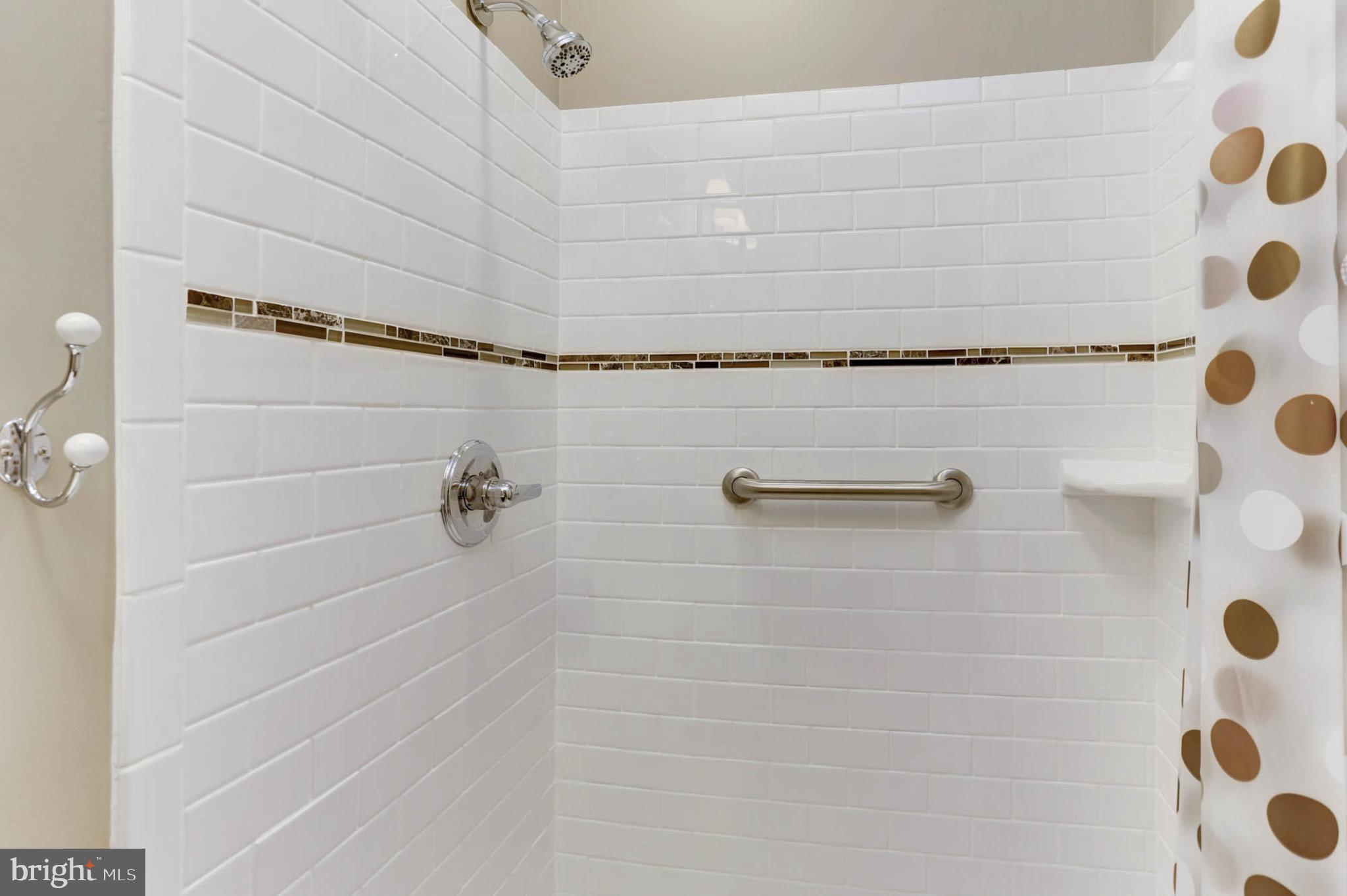 LITTLE ITALY - Residential