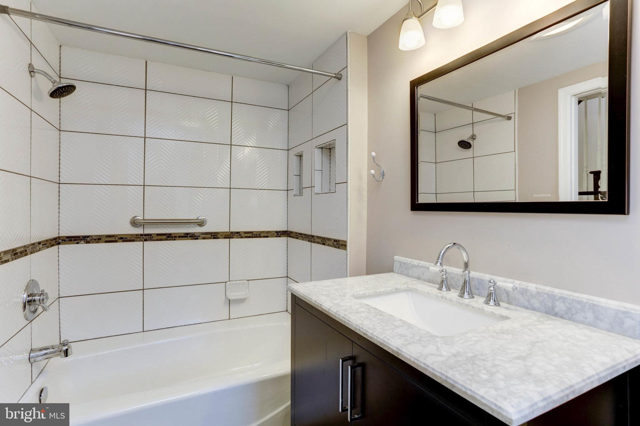 LITTLE ITALY - Residential