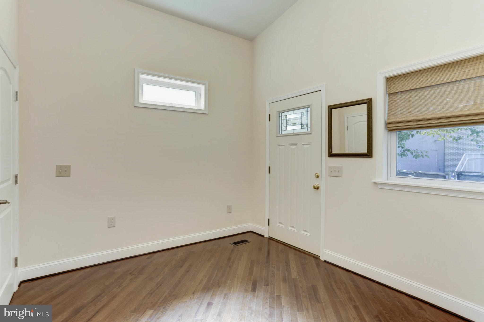 LITTLE ITALY - Residential