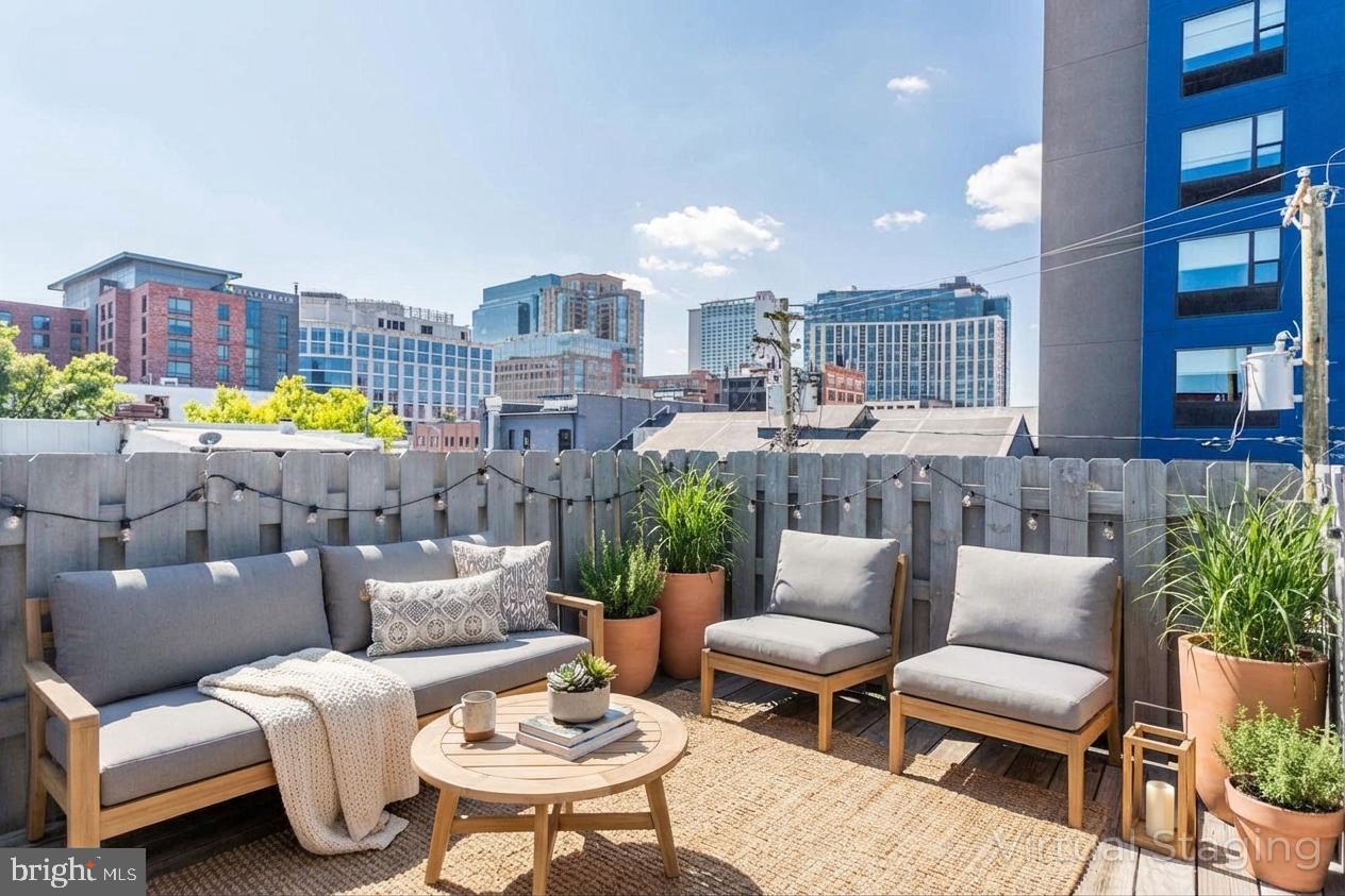 LITTLE ITALY - Residential