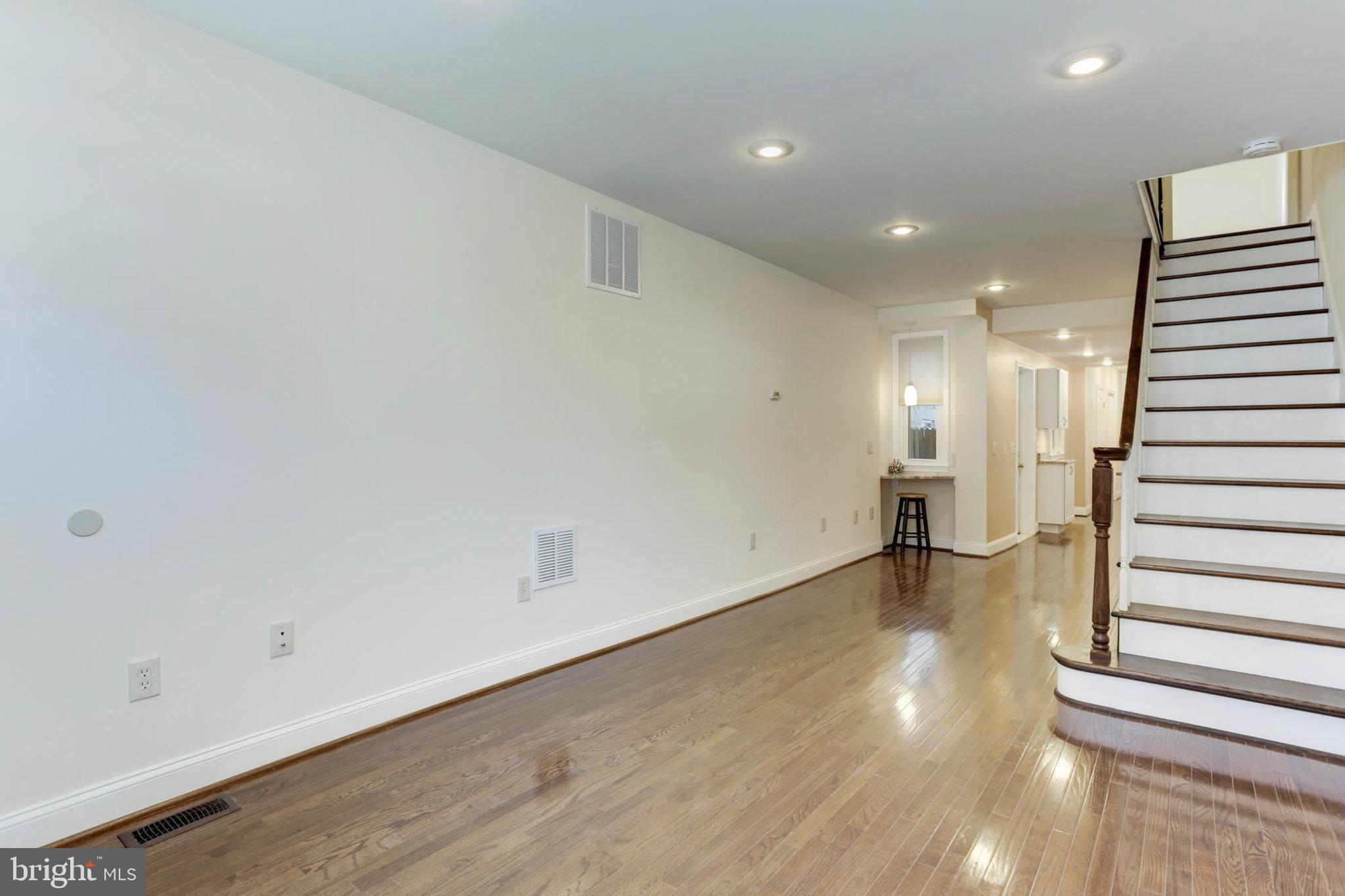 LITTLE ITALY - Residential