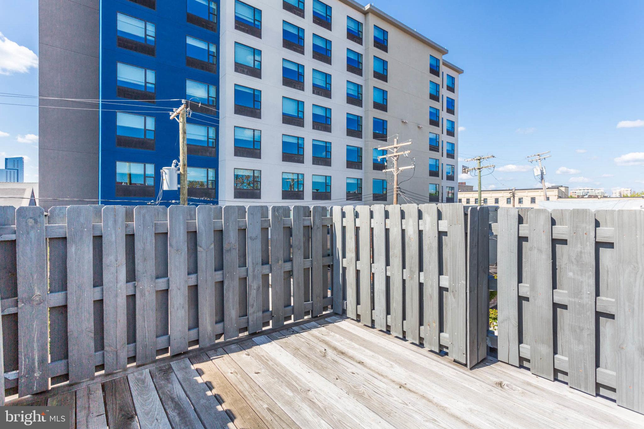 LITTLE ITALY - Residential