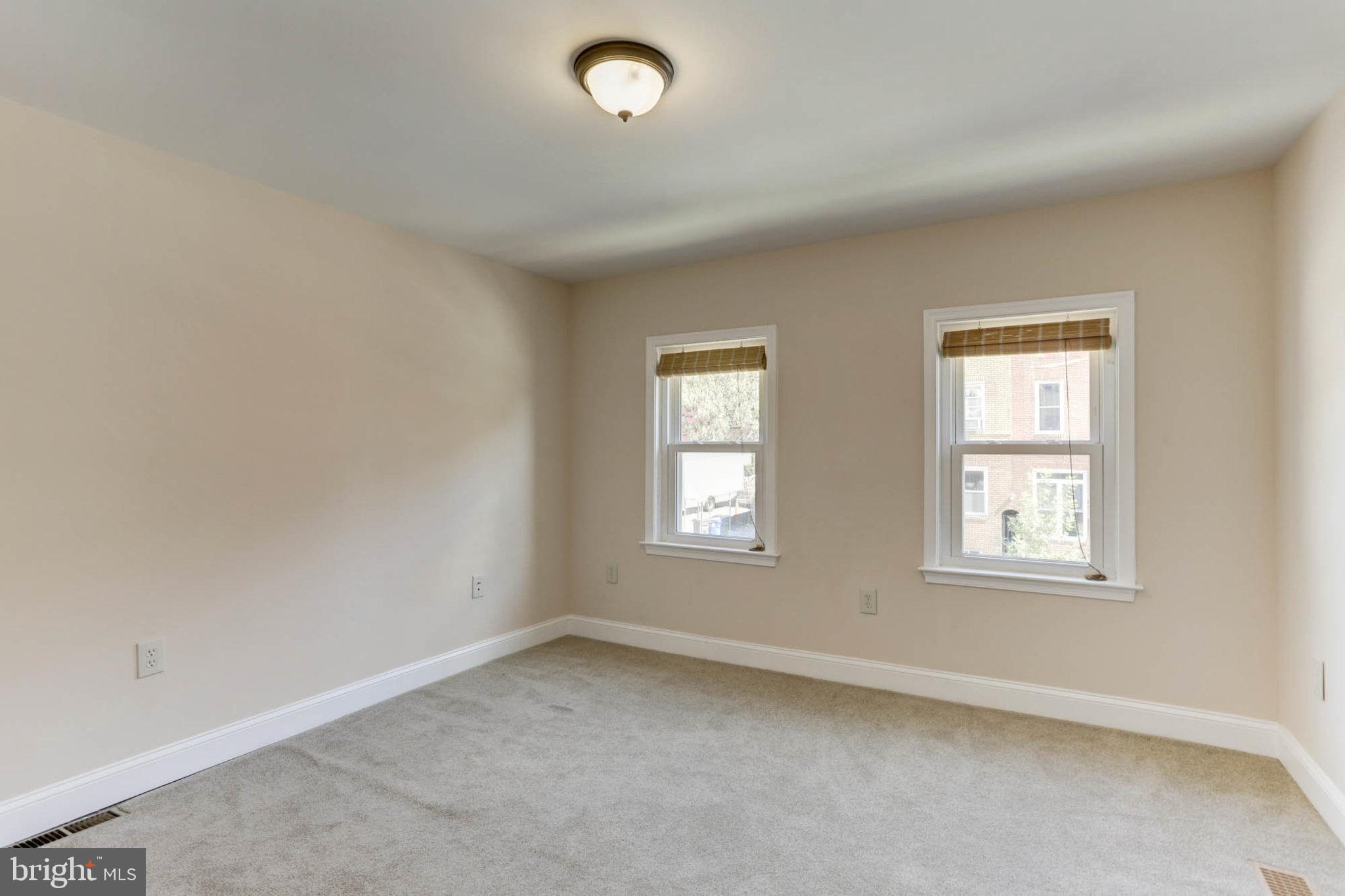 LITTLE ITALY - Residential