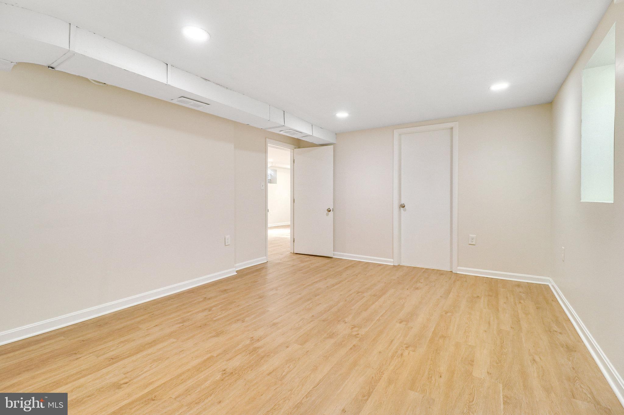 ARGYLE CLUB ESTATES - Residential Lease