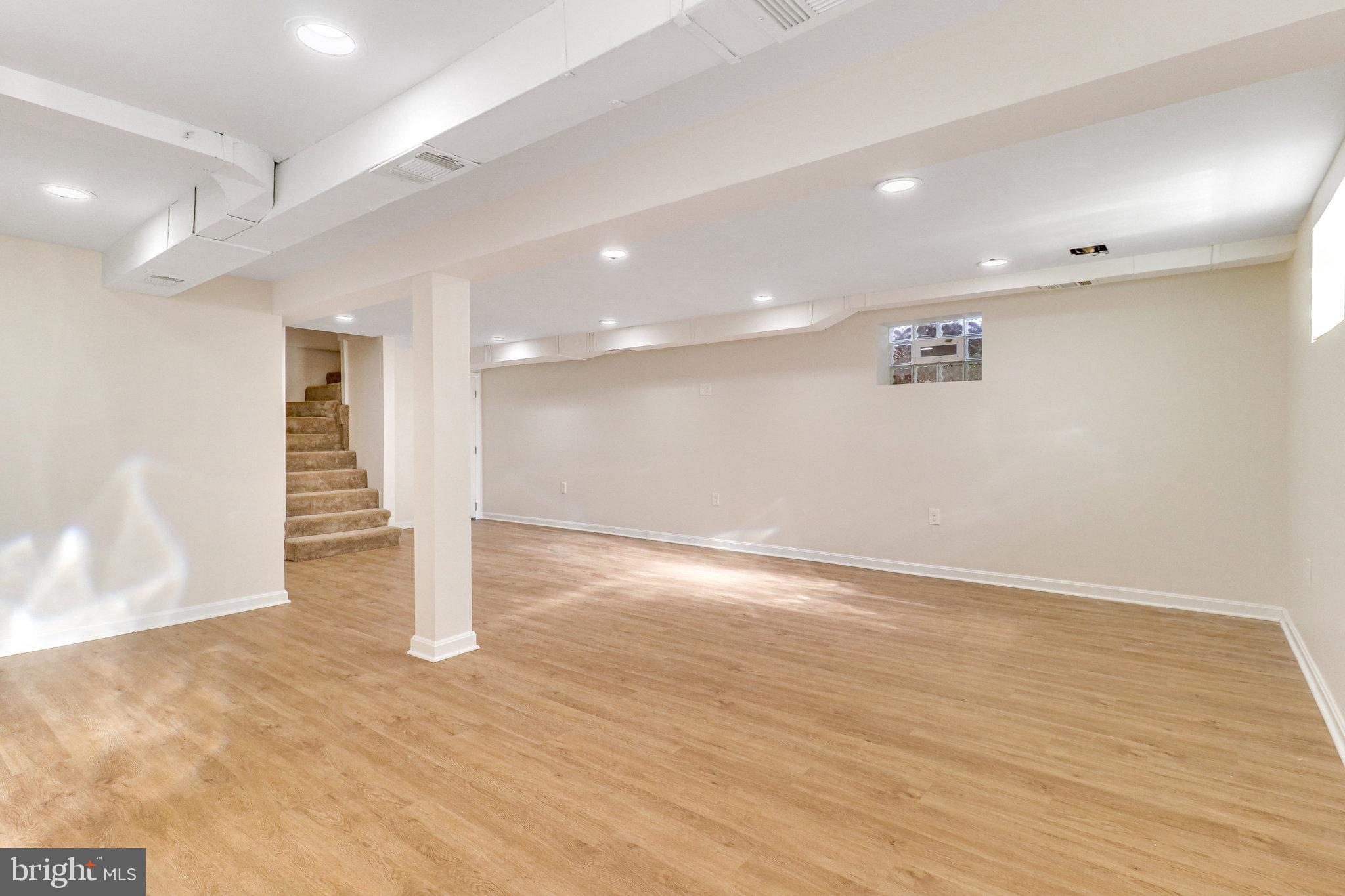 ARGYLE CLUB ESTATES - Residential Lease