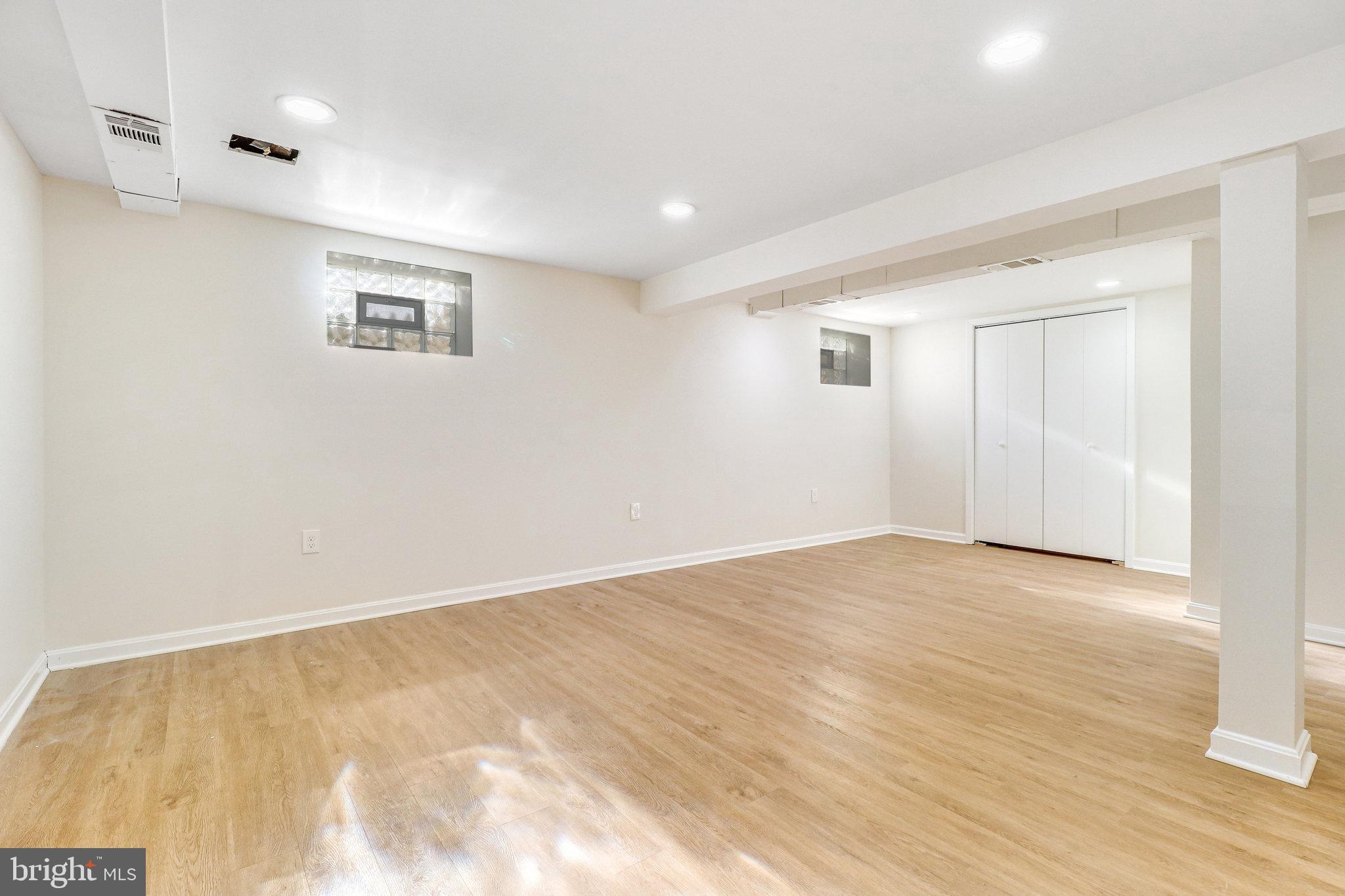 ARGYLE CLUB ESTATES - Residential Lease