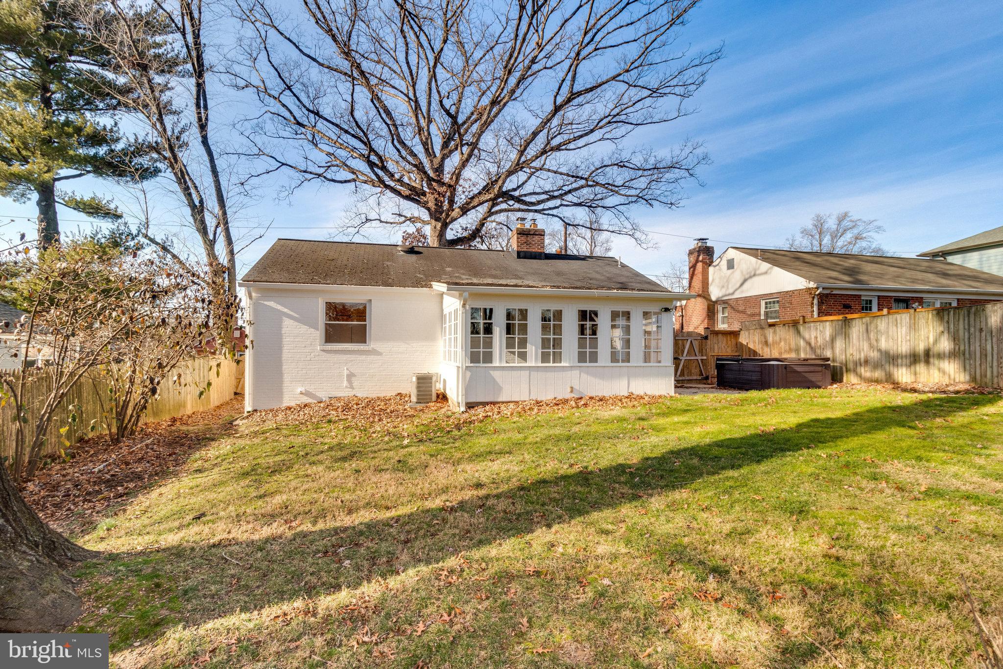 ARGYLE CLUB ESTATES - Residential Lease