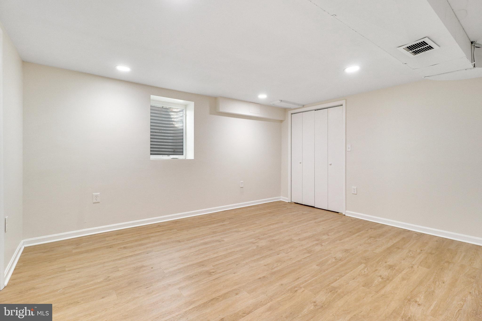 ARGYLE CLUB ESTATES - Residential Lease