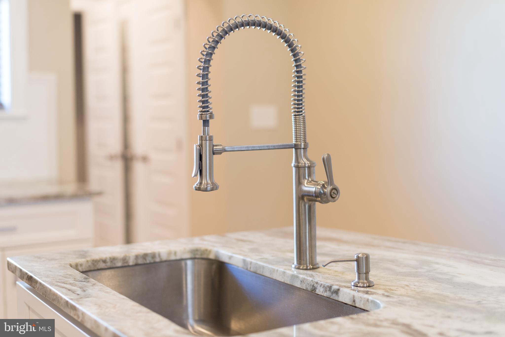 HIGHLANDTOWN - Residential