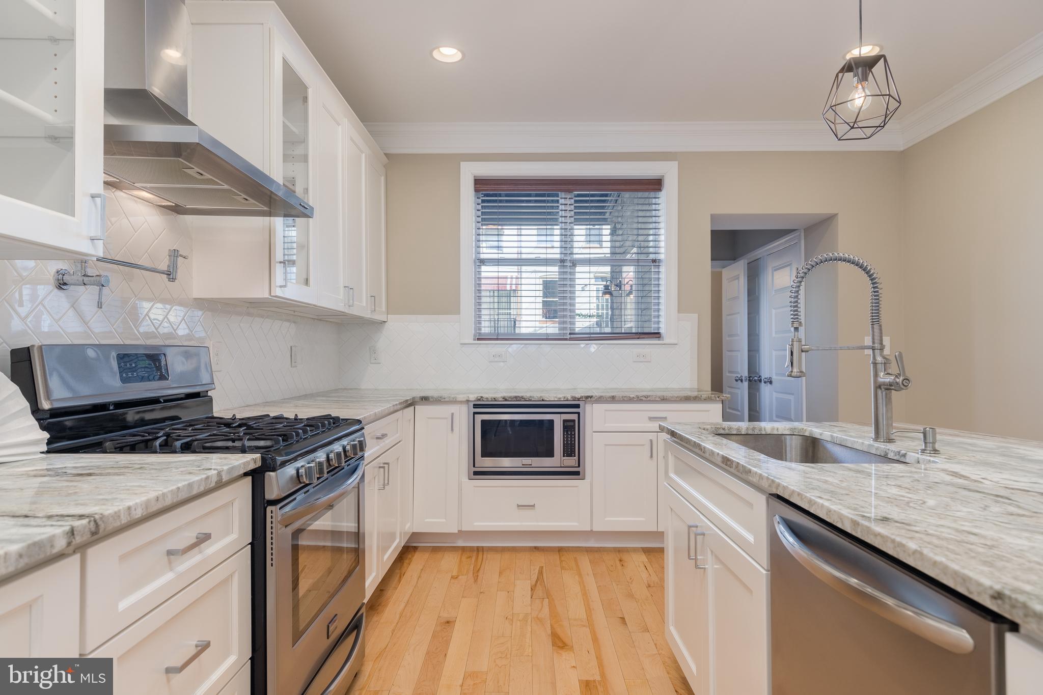 HIGHLANDTOWN - Residential